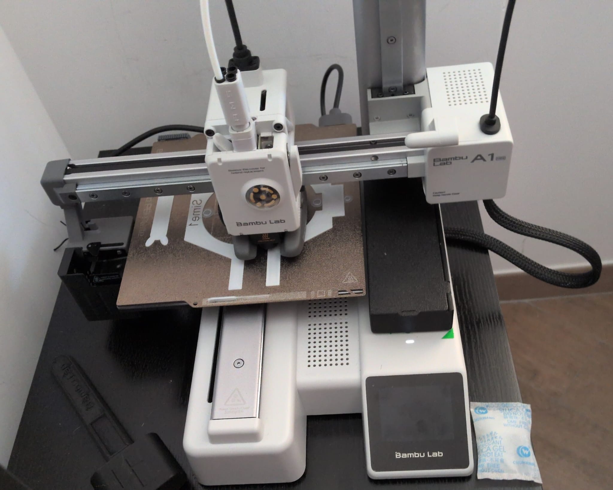 Stampante 3D Bambu Lab A1 Mini usata per realizzare i componenti